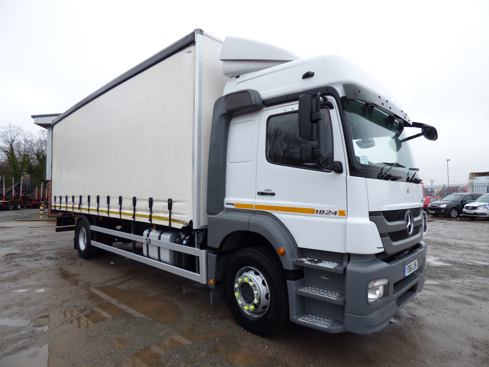 MERCEDES AXOR 1824 18-TONNE CURTAINSIDER 2012 YB61 LBK - Fleetex