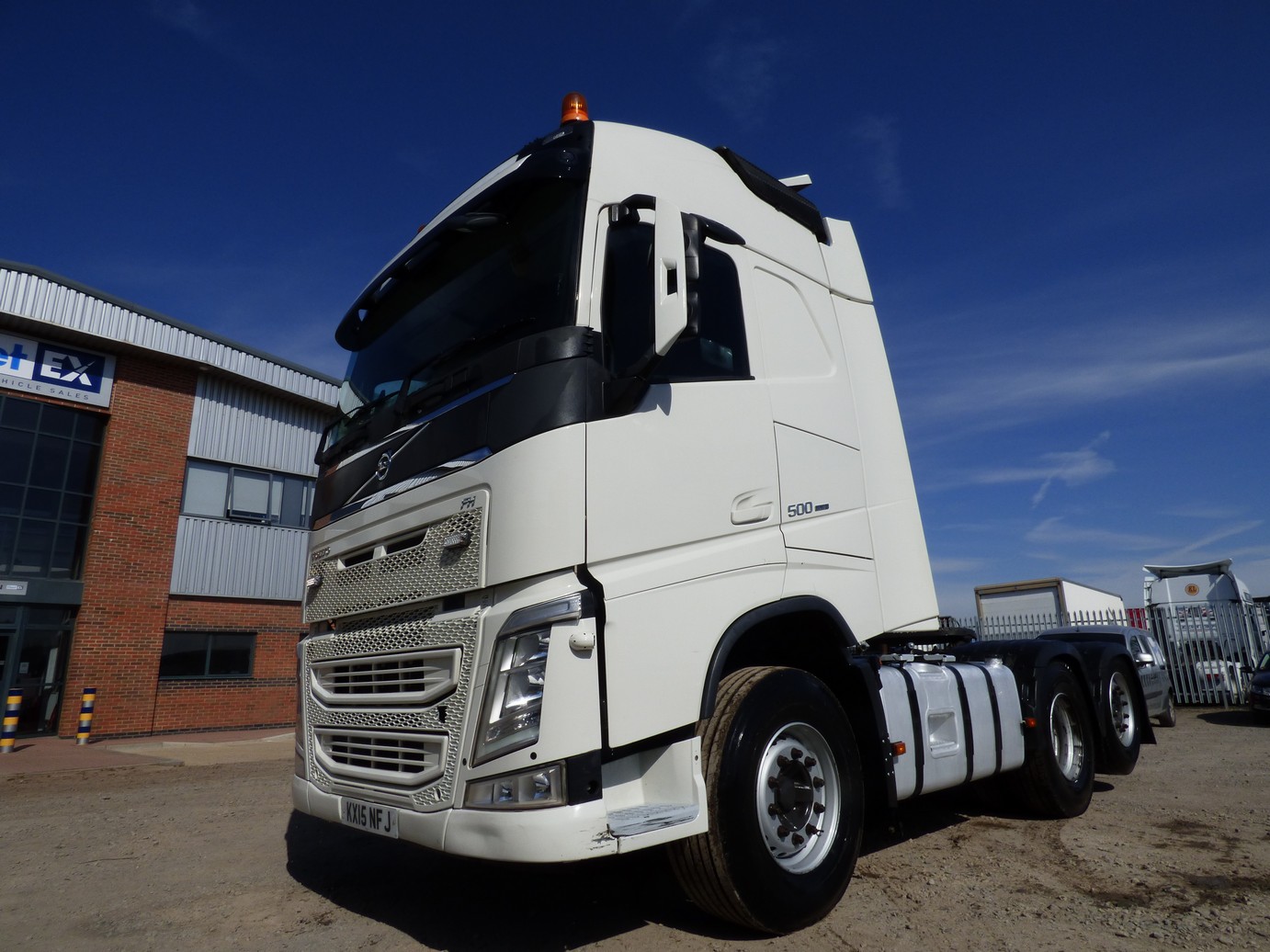 Стекло фары volvo fh4