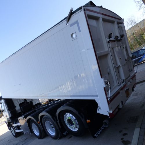 Volvo FM410 8x4 Tridem Bulk Tipper Rear View