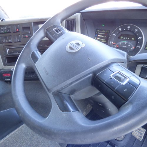 Volvo FM410 8x4 Tridem Bulk Tipper Interior