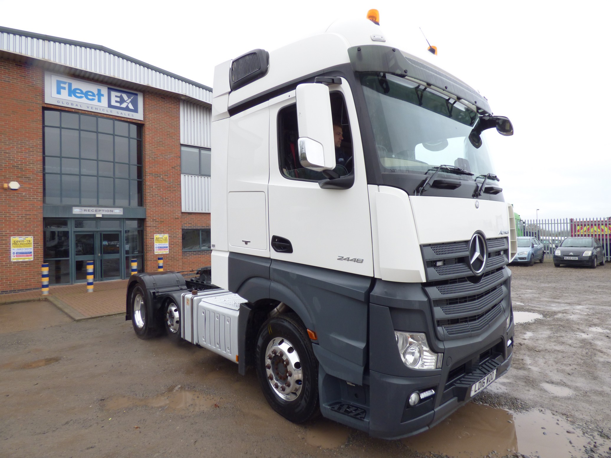 MERCEDES ACTROS 2448 EU6 6X2 TRACTOR UNIT 2016 LD16 WOO - Fleetex