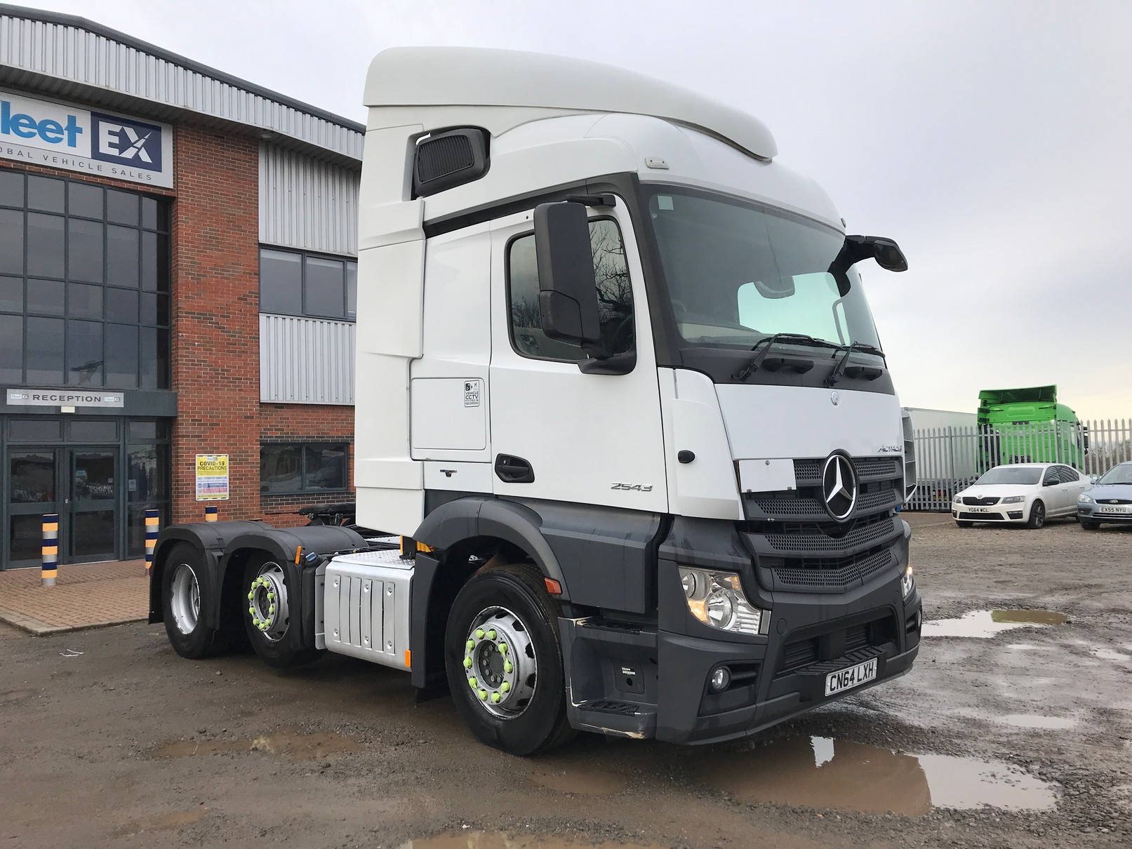 MERCEDES ACTROS 2543 EURO 6 6X2 TRACTOR UNIT 2014 CN64 LXH - Fleetex