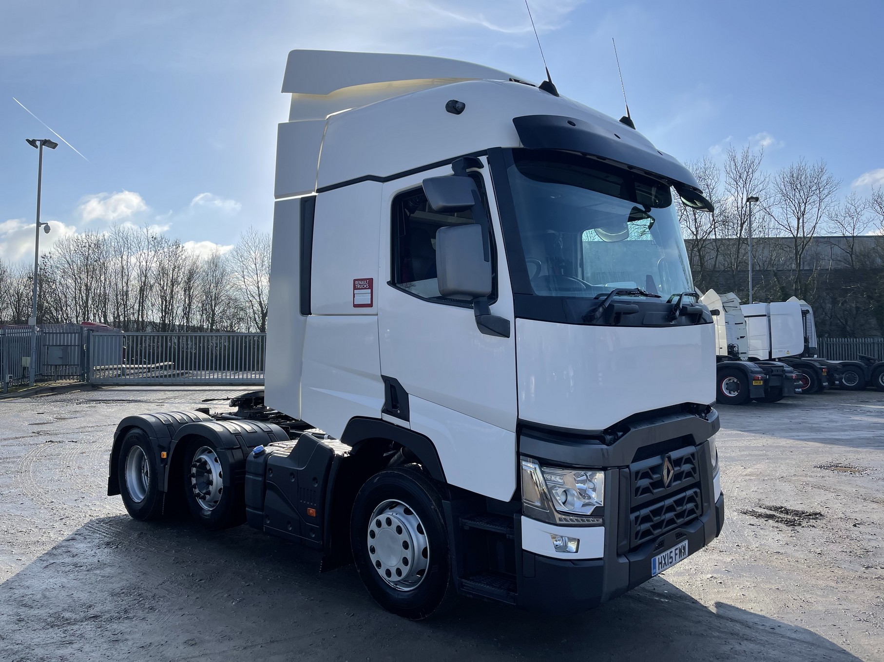 RENAULT T RANGE Eu 6 6x2 TRACTOR UNIT 2015 - HX15 FWW - Fleetex