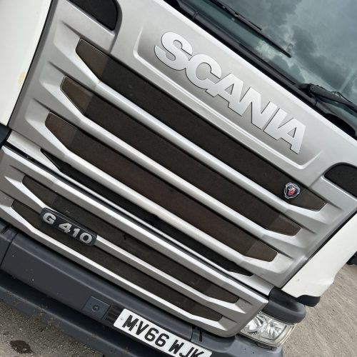 Scania G410 8x2 Aluminium White Front View