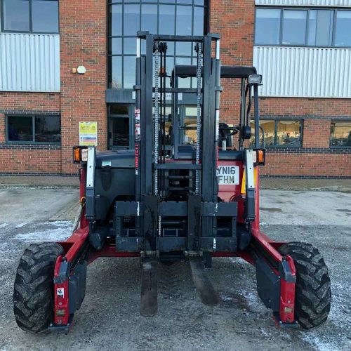 moffett red forklift front end