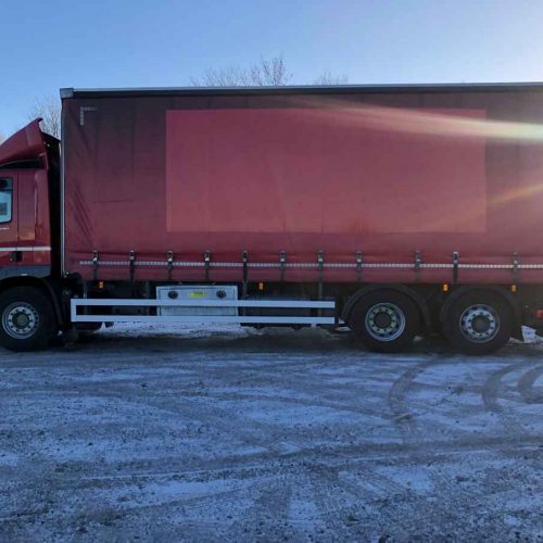 red daf lorry exterior side view left