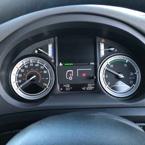 red daf lorry interior dashboard