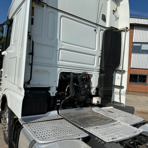 DAF Lowride Tractor Unit White