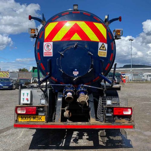 DAF CF 330 6x2 Vacuum Tanker 2015 Blue and White Rear-View