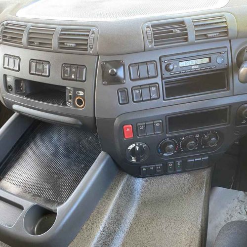 DAF CF 330 6x2 Vacuum Tanker 2015 Blue and White Interior Dashboard