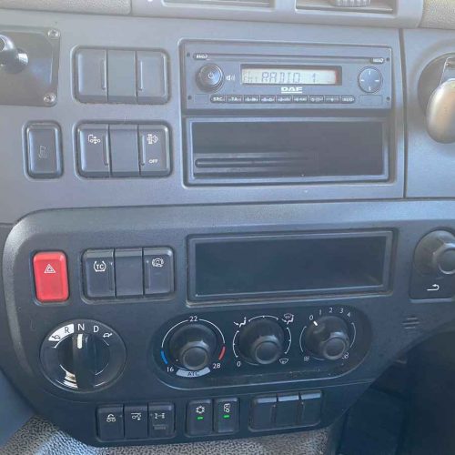 DAF CF 330 6x2 Vacuum Tanker 2015 Blue and White Interior Radio