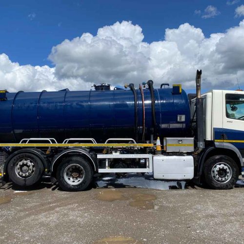 DAF CF 330 6x2 Vacuum Tanker 2015 Blue and White