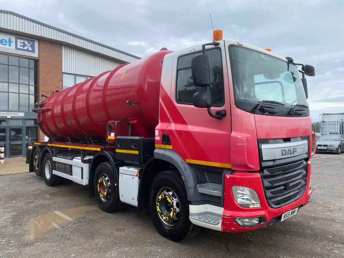 Red DAF CF 400 8x2 Vacuum Tanker 2015