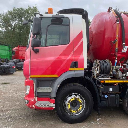 Red DAF CF 400 8x2 Vacuum Tanker 2015