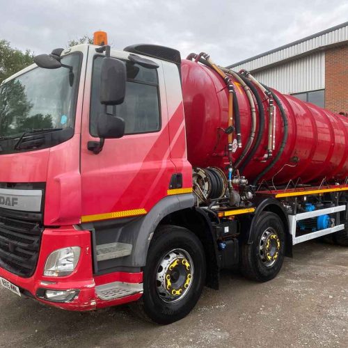 Red DAF CF 400 8x2 Vacuum Tanker 2015