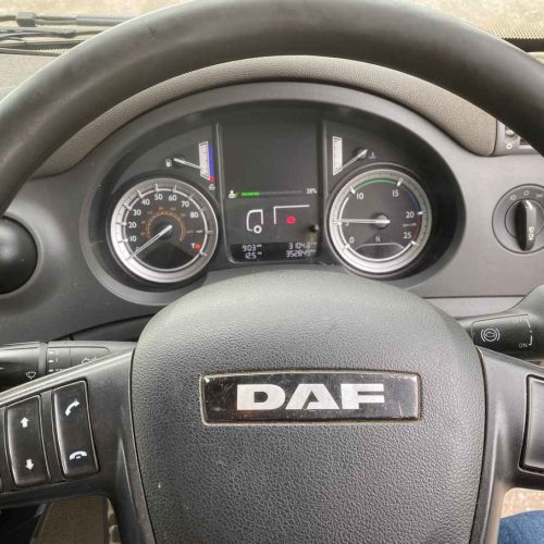 Red DAF CF 400 8x2 Vacuum Tanker 2015 Steering Wheel