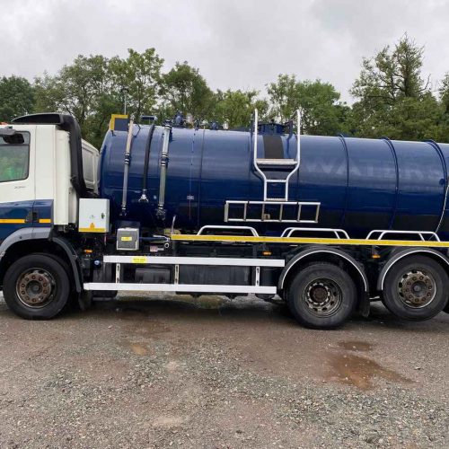 DAF CF 330 6x2 Vacuum Tanker 2015 Blue and White MTV Side-View