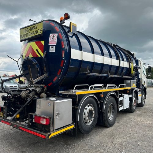 DAF 400 8x2 Vacuum Tanker 2016 Blue and White