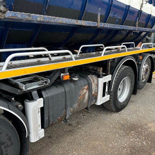 DAF 400 8x2 Vacuum Tanker 2016 Blue and White