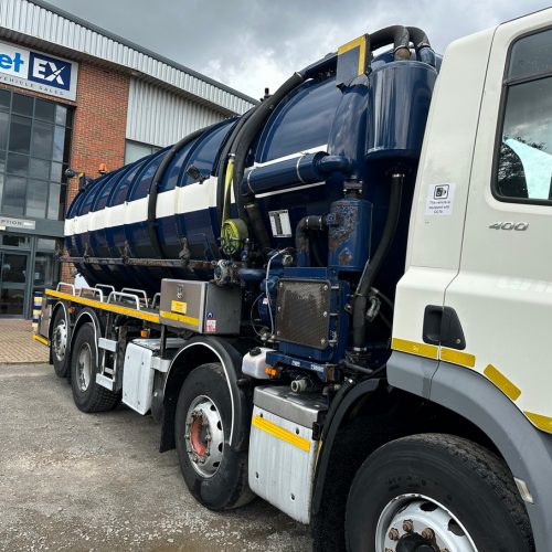 DAF 400 8x2 Vacuum Tanker 2016 Blue and White